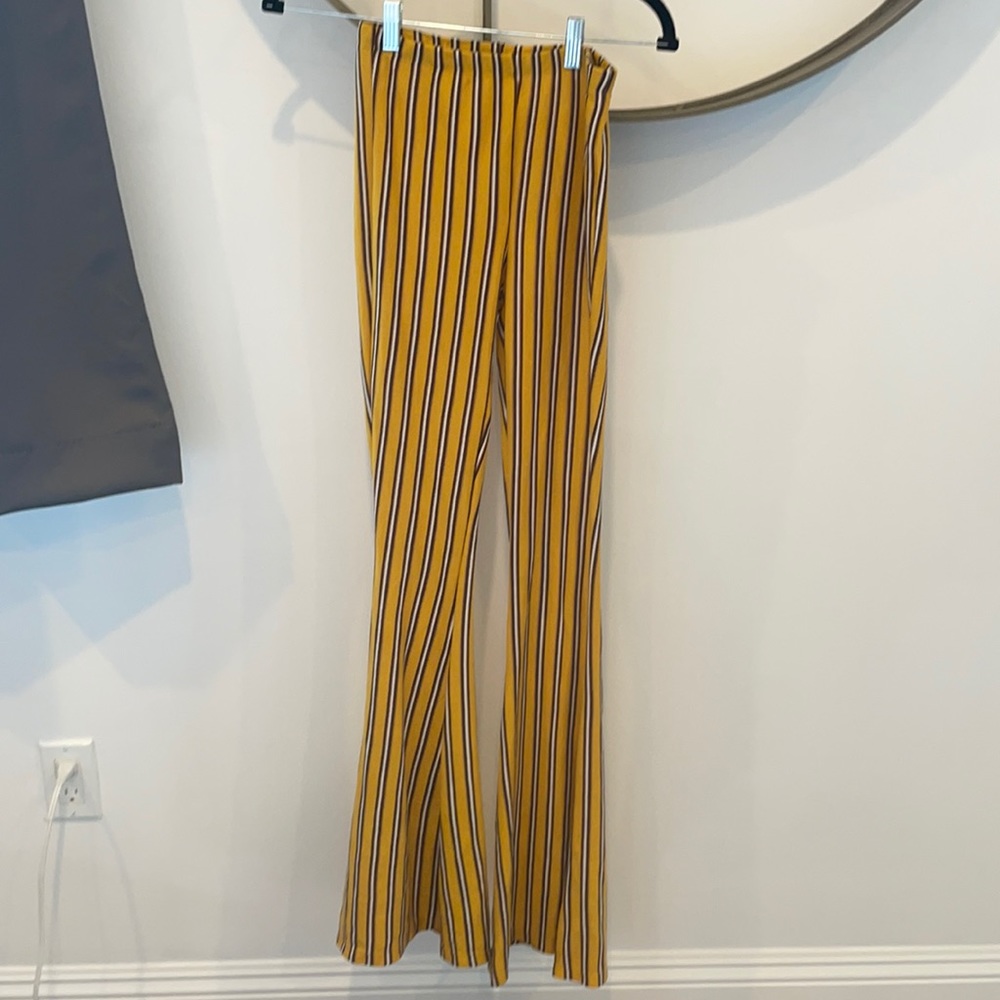 New striped yellow flare leggings stretchy small